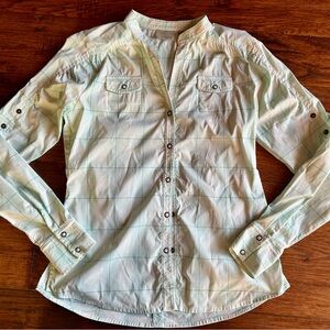 Athleta Performance Stretch Fabric Button-Up Shirt